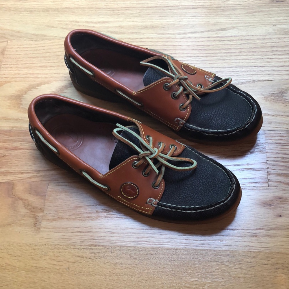 Dooney and Bourke leather boat shoes 10 brown
